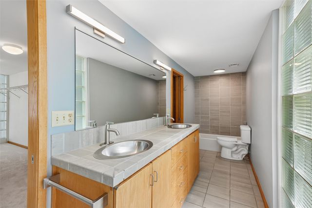 3100 Southern Hills Drive, Des Moines, IA 50321
