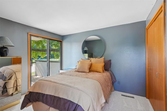 3100 Southern Hills Drive, Des Moines, IA 50321