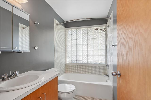 3100 Southern Hills Drive, Des Moines, IA 50321