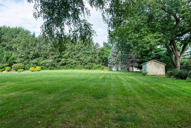 3100 Southern Hills Drive, Des Moines, IA 50321