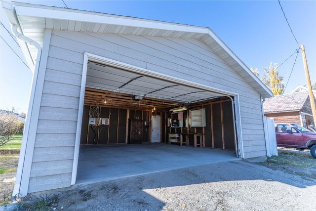 411 Pine Street, Anaconda, MT 59711