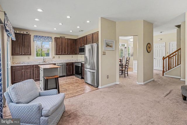 406 NOTTINGHAM LN, Collegeville, PA 19426
