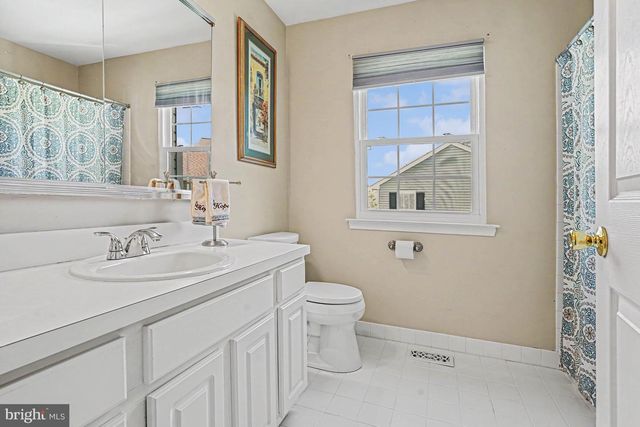 406 NOTTINGHAM LN, Collegeville, PA 19426