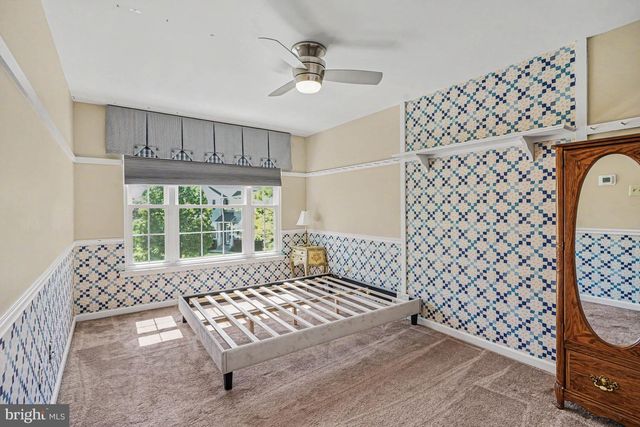 406 NOTTINGHAM LN, Collegeville, PA 19426