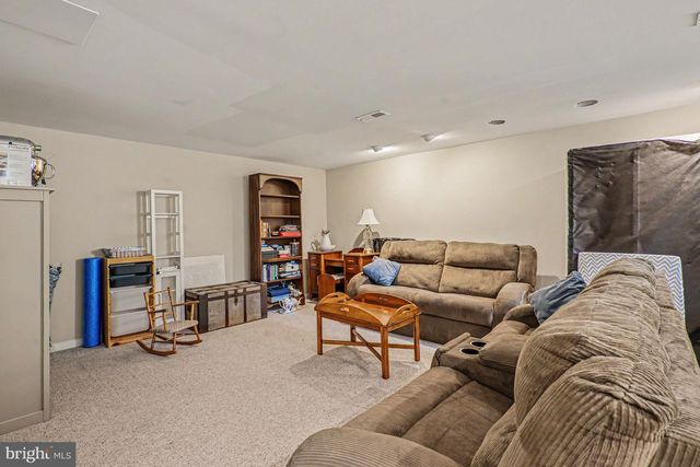 406 NOTTINGHAM LN, Collegeville, PA 19426