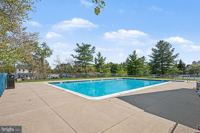 406 NOTTINGHAM LN, Collegeville, PA 19426