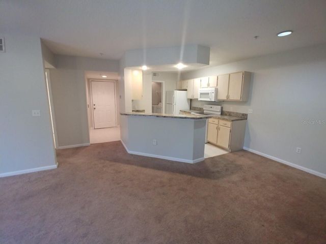 802 CREST PINES DRIVE 837, Orlando, FL 32828