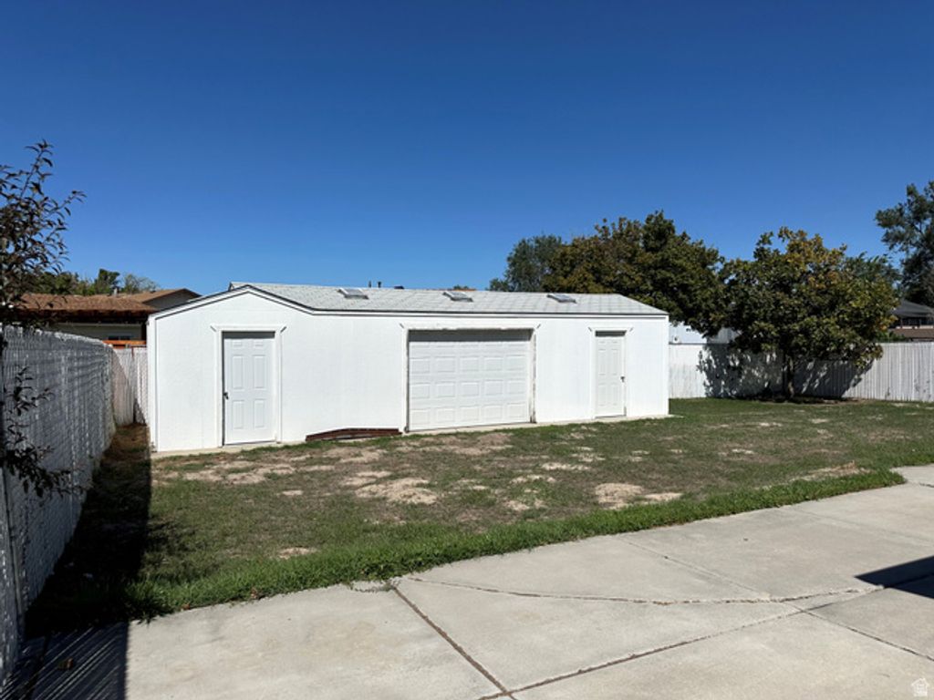 3876 W OWENSBORO DR, West Jordan, UT 84084 — photo 4