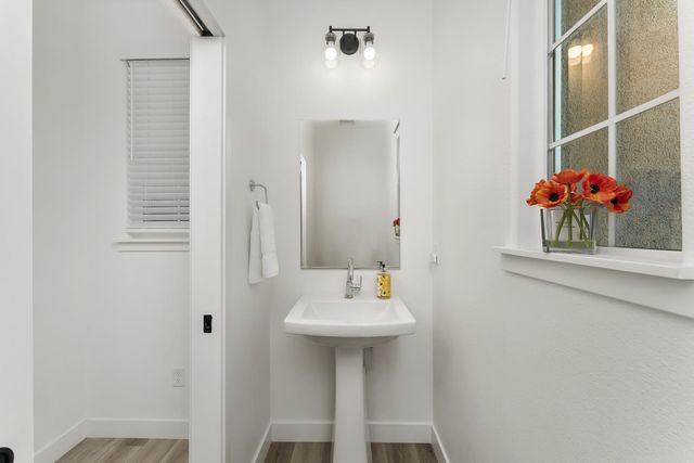 5520 Twin Bridges Loop, Citrus Heights, CA 95610