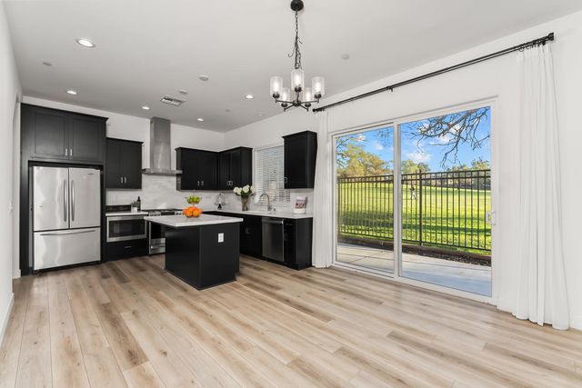 5520 Twin Bridges Loop, Citrus Heights, CA 95610