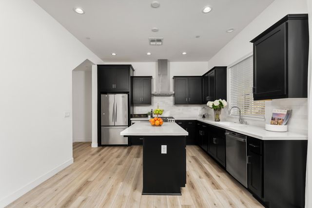 5520 Twin Bridges Loop, Citrus Heights, CA 95610