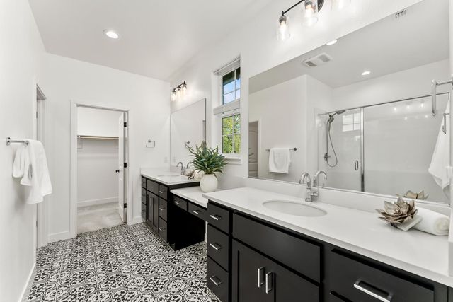 5520 Twin Bridges Loop, Citrus Heights, CA 95610