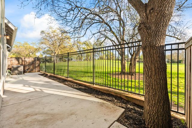 5520 Twin Bridges Loop, Citrus Heights, CA 95610