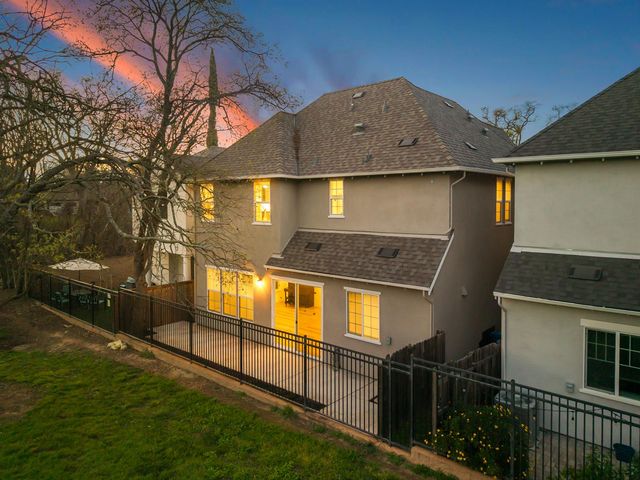 5520 Twin Bridges Loop, Citrus Heights, CA 95610