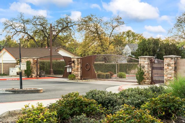 5520 Twin Bridges Loop, Citrus Heights, CA 95610