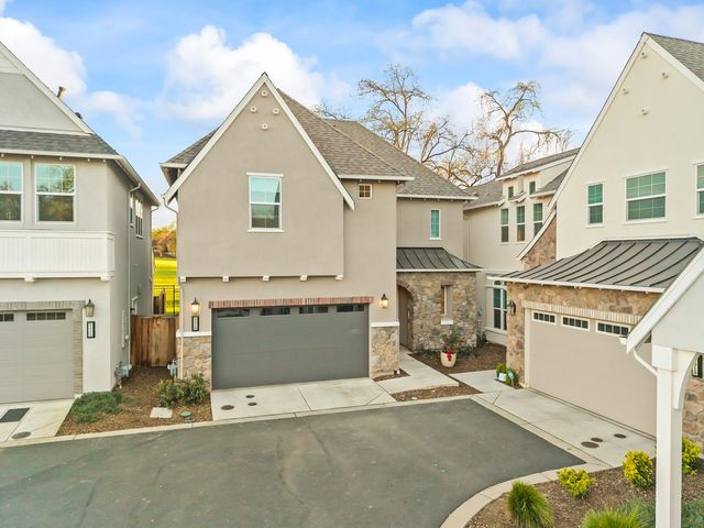 5520 Twin Bridges Loop, Citrus Heights, CA 95610