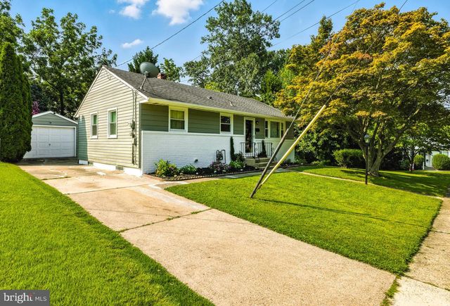 208 2ND AVE, Bellmawr, NJ 08031