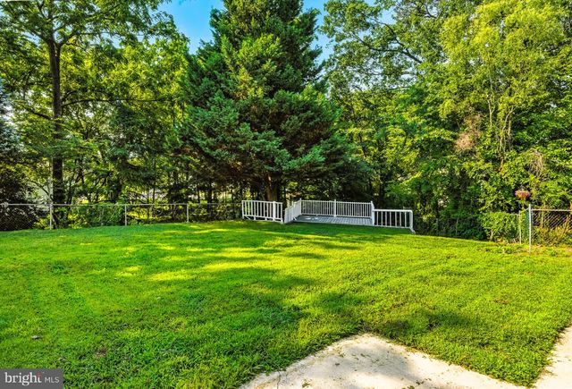 208 2ND AVE, Bellmawr, NJ 08031