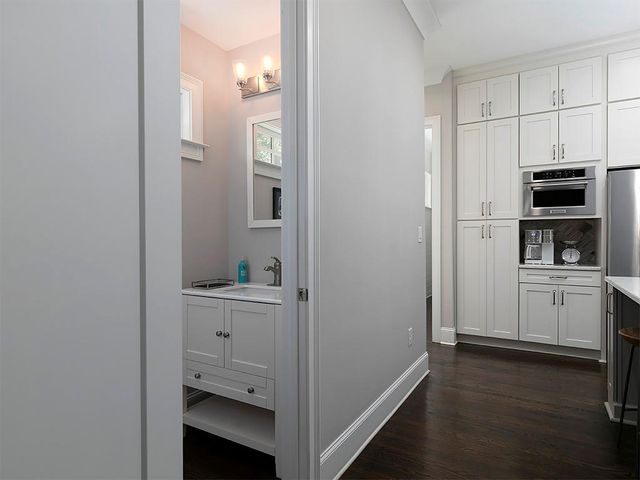 4574 Lois SE Street, Smyrna, GA 30080