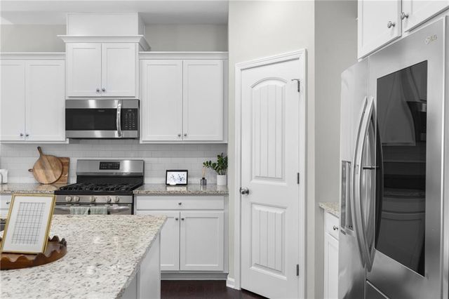 1467 Lanier Vista Drive, Sugar Hill, GA 30518