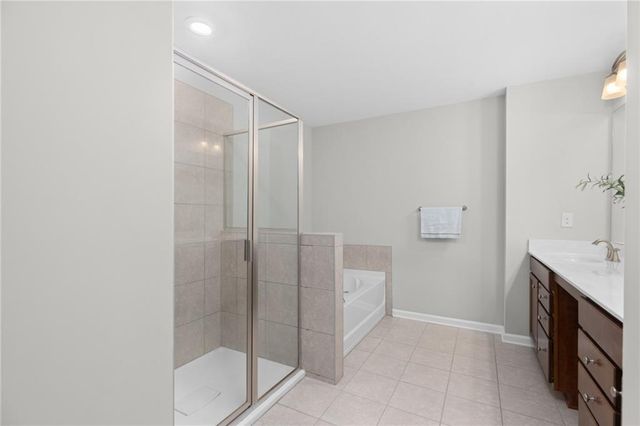 1467 Lanier Vista Drive, Sugar Hill, GA 30518