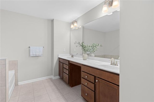 1467 Lanier Vista Drive, Sugar Hill, GA 30518