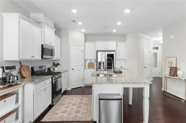 1467 Lanier Vista Drive, Sugar Hill, GA 30518