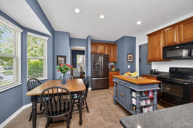 218 Heffron Circle, Hamilton Twp, OH 45039