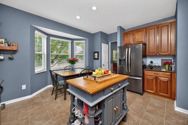 218 Heffron Circle, Hamilton Twp, OH 45039