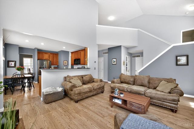 218 Heffron Circle, Hamilton Twp, OH 45039