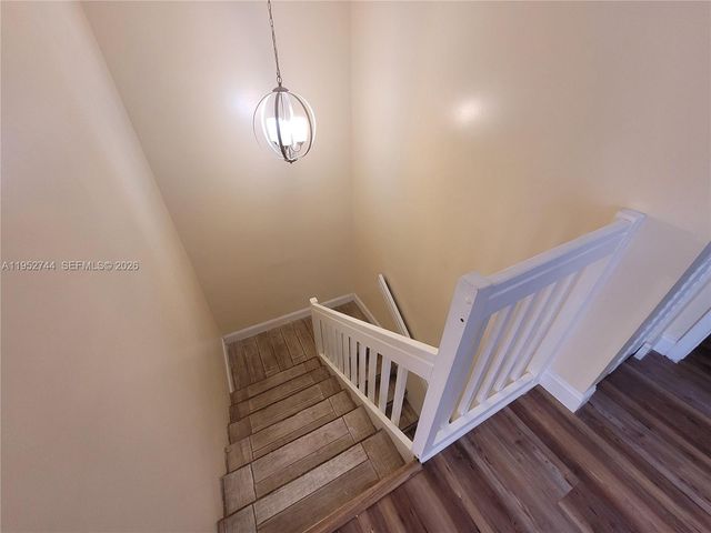 8351 S Coral Cir, North Lauderdale, FL 33068