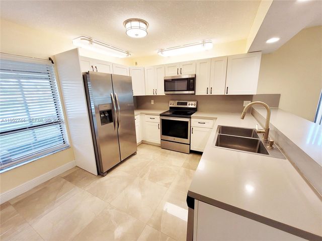 8351 S Coral Cir, North Lauderdale, FL 33068