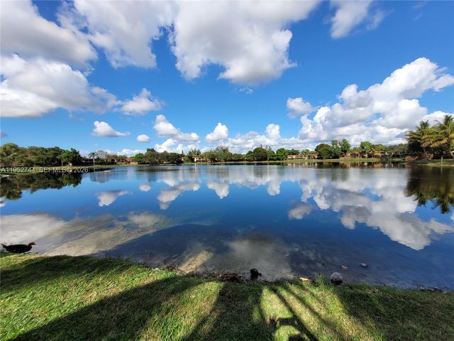 8351 S Coral Cir, North Lauderdale, FL 33068