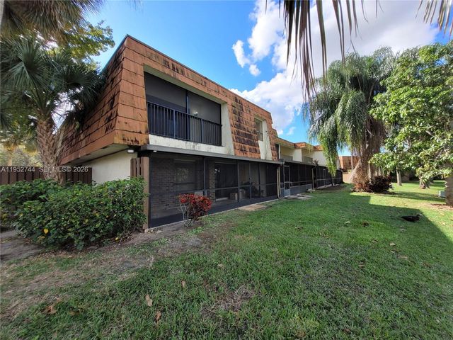 8351 S Coral Cir, North Lauderdale, FL 33068