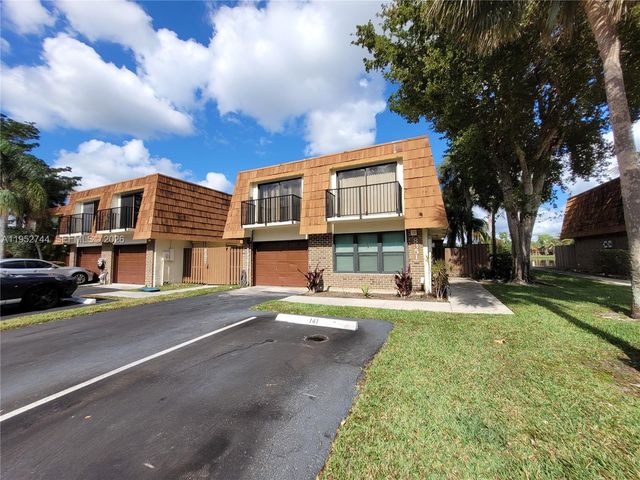 8351 S Coral Cir, North Lauderdale, FL 33068