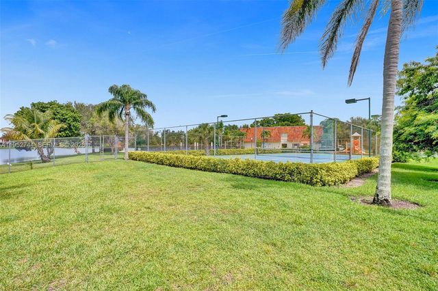 8351 S Coral Cir, North Lauderdale, FL 33068