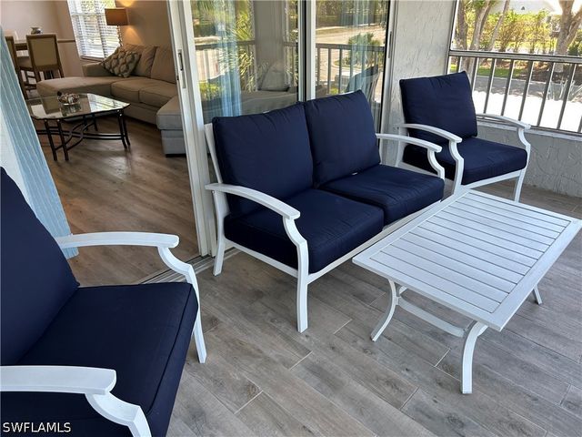 509 Roma CT 201, Naples, FL 34110