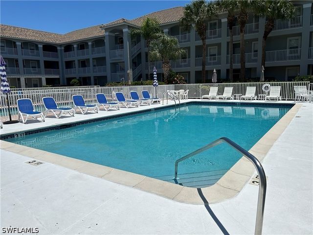 509 Roma CT 201, Naples, FL 34110