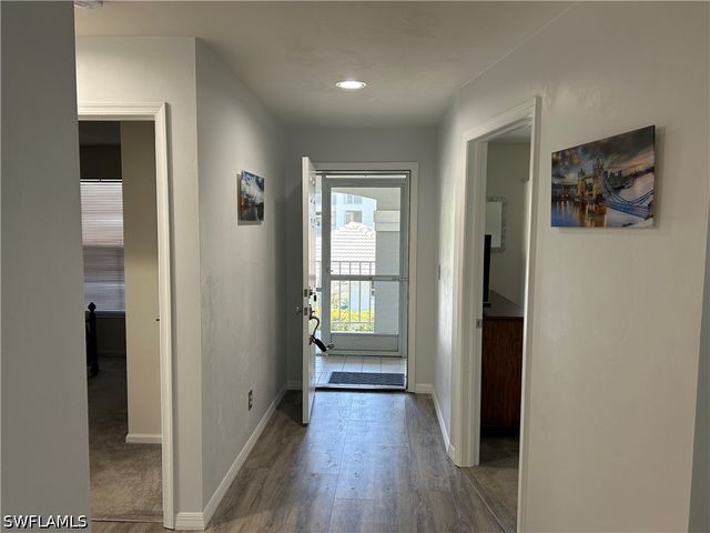 509 Roma CT 201, Naples, FL 34110