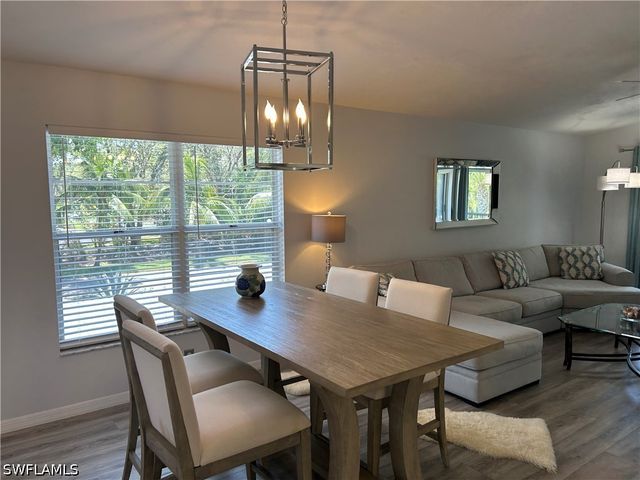 509 Roma CT 201, Naples, FL 34110