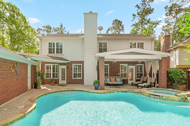 38 E Summer Storm Circle, The Woodlands, TX 77381