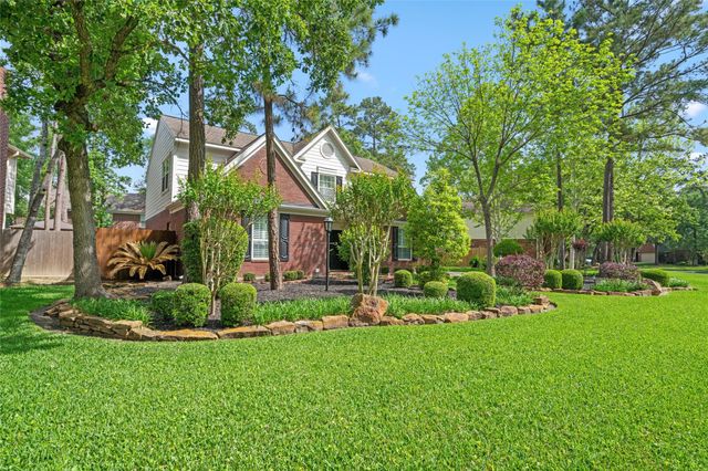 38 E Summer Storm Circle, The Woodlands, TX 77381