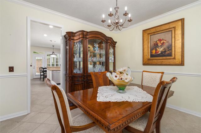 38 E Summer Storm Circle, The Woodlands, TX 77381