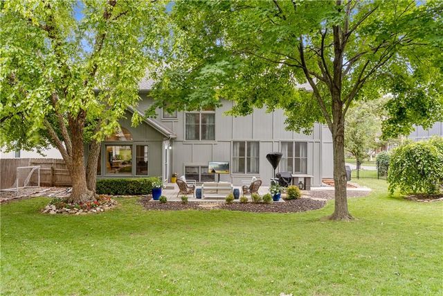 14528 S Mullen Street, Olathe, KS 66062