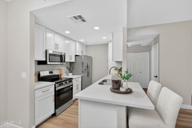 11375 E SAHUARO Drive 1104, Scottsdale, AZ 85259