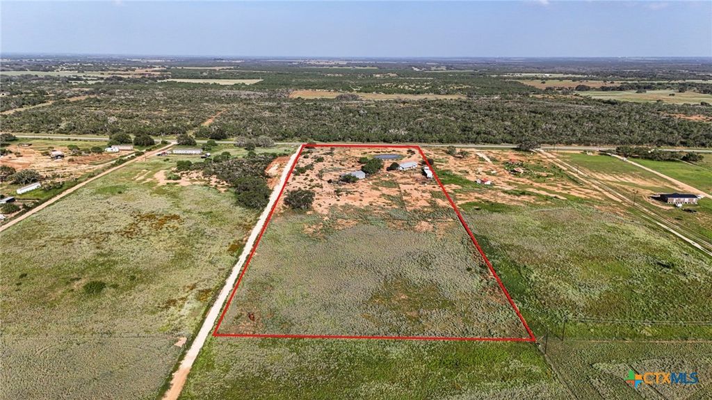 5754 FM 2504, Bigfoot, TX 78005