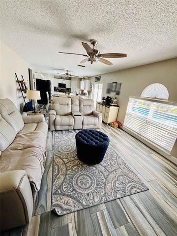 307 VELVETEEN PLACE, Chuluota, FL 32766