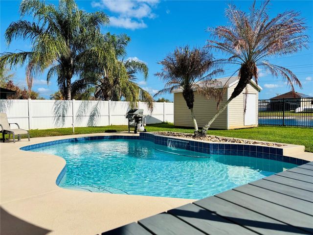 307 VELVETEEN PLACE, Chuluota, FL 32766