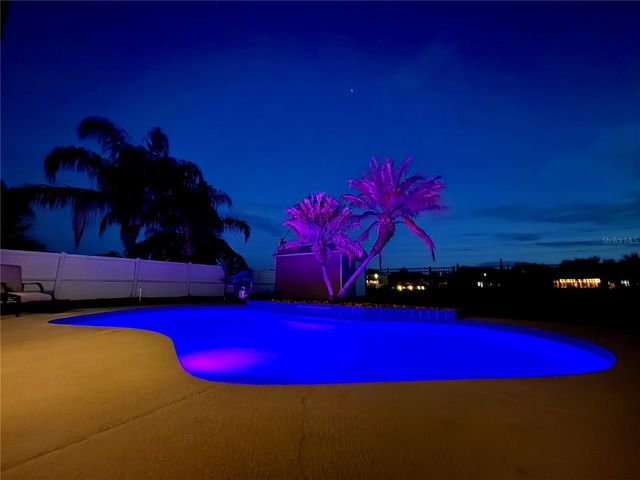 307 VELVETEEN PLACE, Chuluota, FL 32766