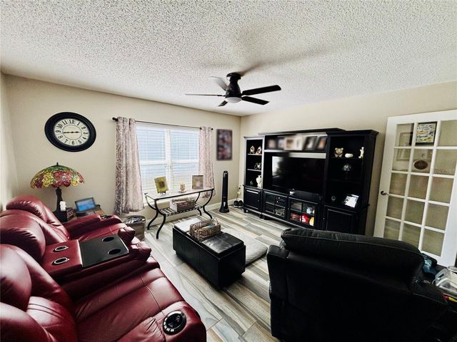 307 VELVETEEN PLACE, Chuluota, FL 32766